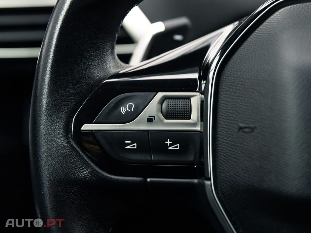 Peugeot 5008 1.5 BlueHDi Allure EAT8