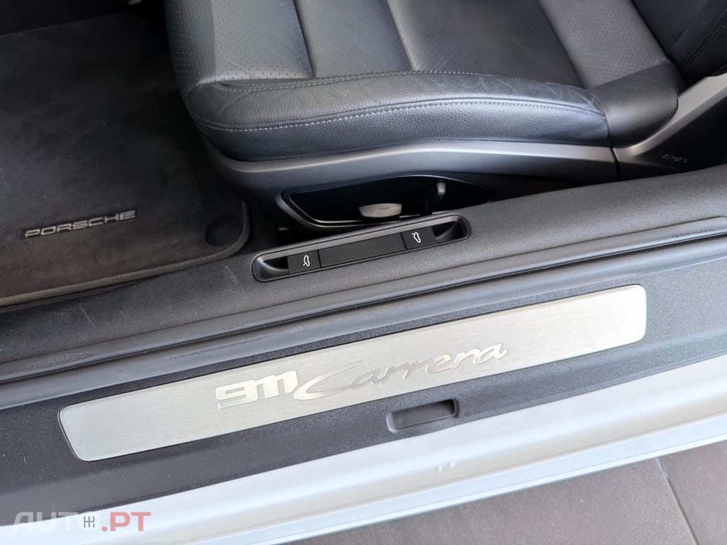 Porsche 911 Carrera PDK