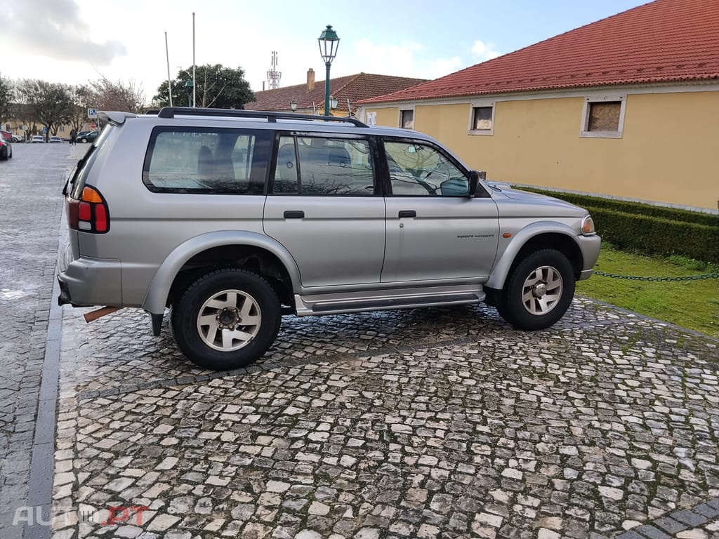 Mitsubishi Pajero Sport Wagon