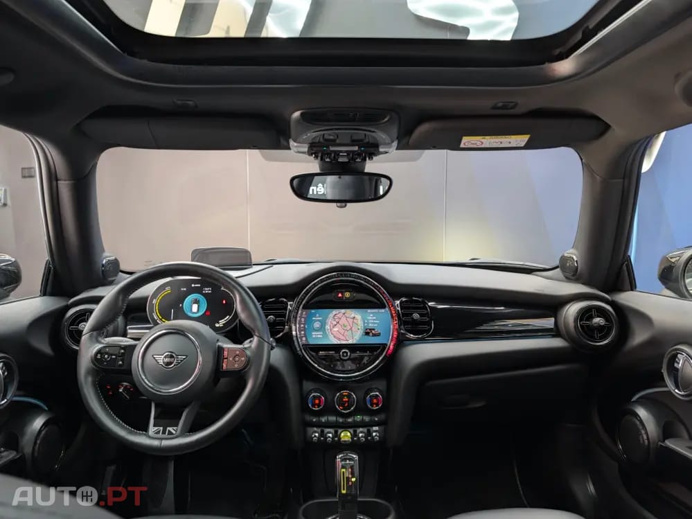 MINI Cooper Cooper SE Yours