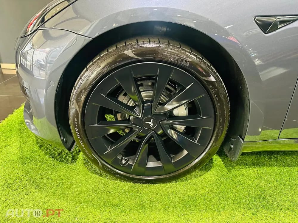 Tesla Model 3 Standard RWD