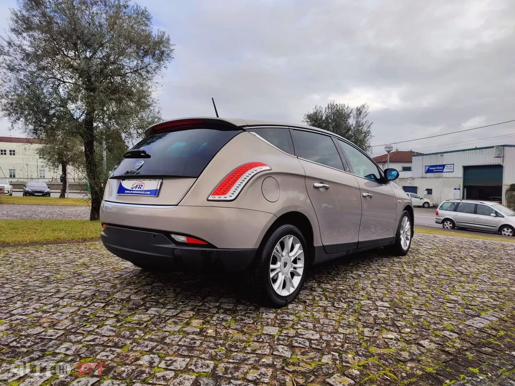 Lancia Delta 1.6 M-Jet Oro