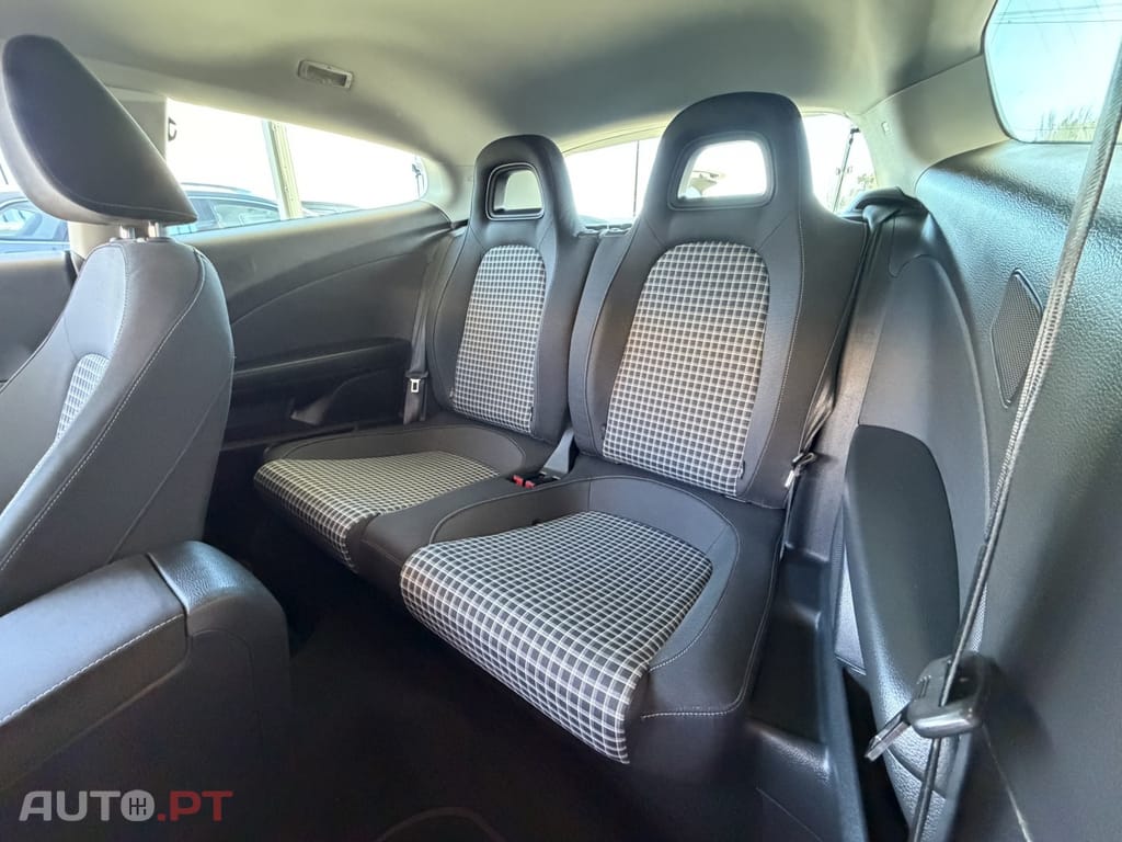 Volkswagen Scirocco 2.0 TDI Sport