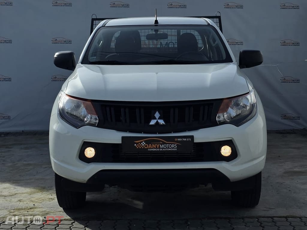 Mitsubishi L200 2.4 DI-D CD 4Kaizen Space Cab 3L 4WD