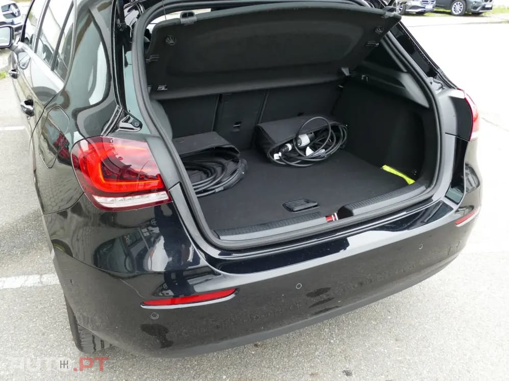 Mercedes-Benz A 250 e Style Plus