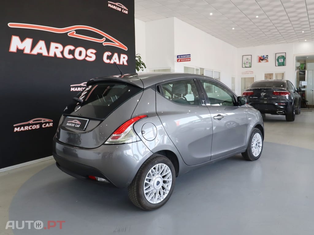 Lancia Ypsilon 1.2 S&S Fashion
