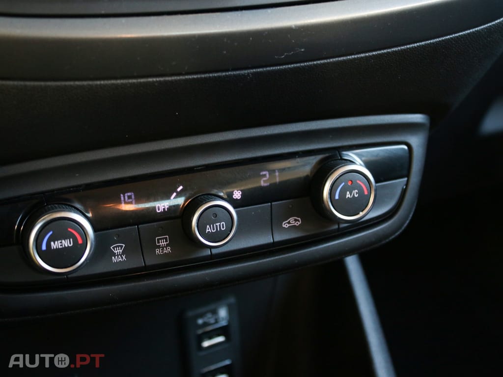 Opel Crossland 1.2 T Business