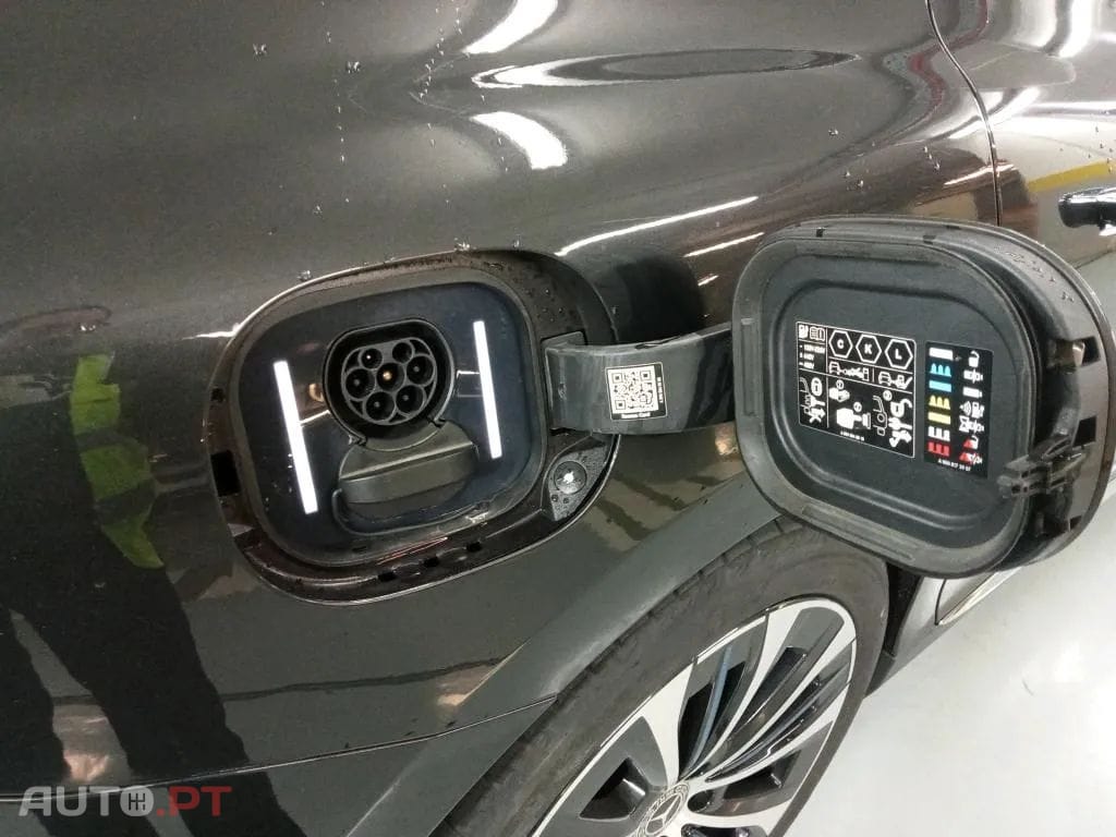 Mercedes-Benz EQE 350+