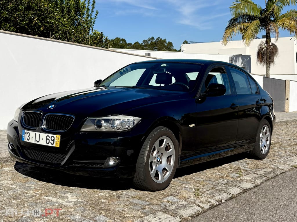 BMW 320 E90 LCI