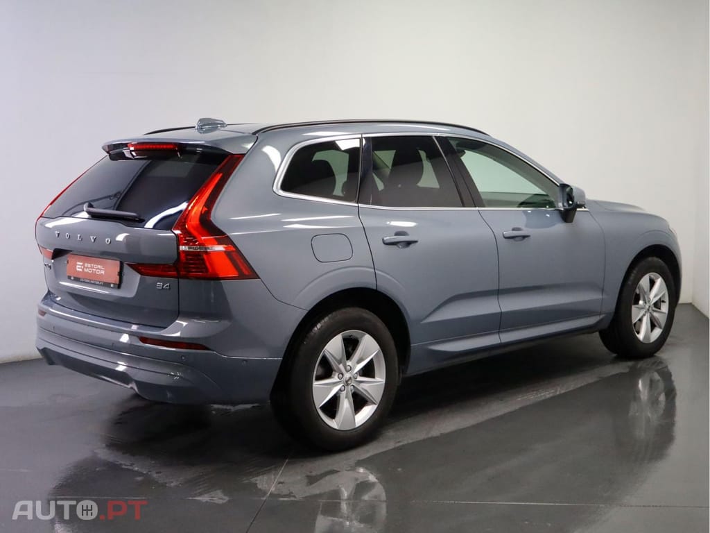 Volvo XC60 2.0 B4  Momentum Plus 