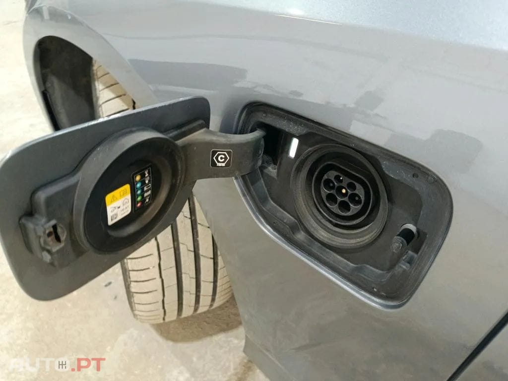 BMW 330 e Touring Auto