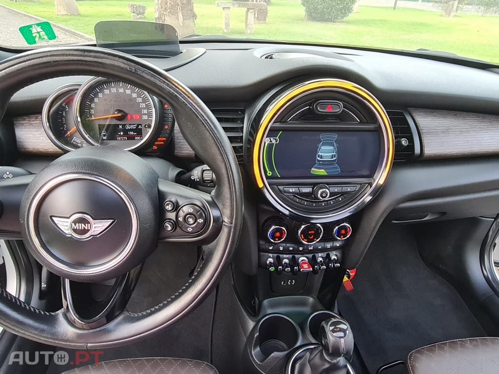 MINI Cooper Cooper D