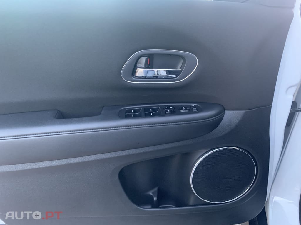 Honda HR-V 1.6 i-DTEC Elegance + Connect Navi