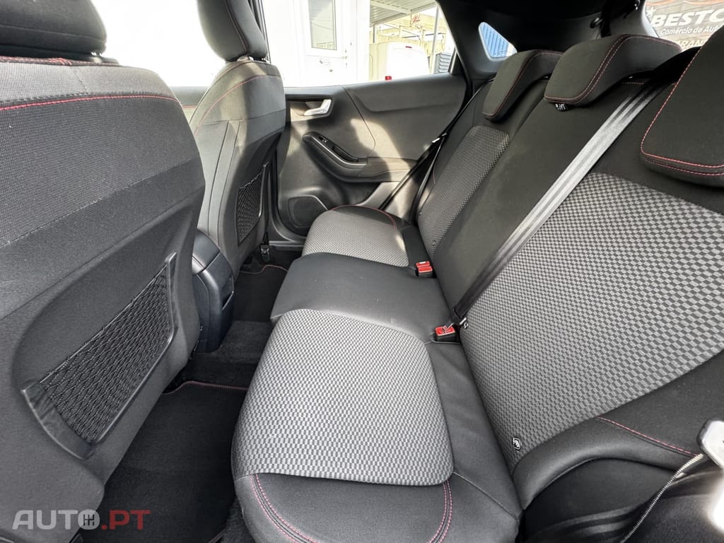 Ford Puma 1.0 EcoBoost MHEV ST-Line