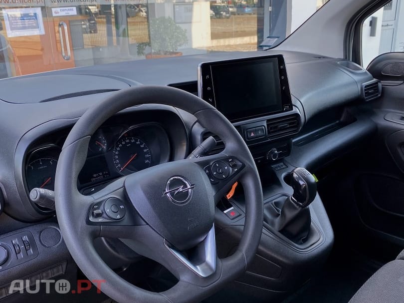 Opel Combo 3-lugares