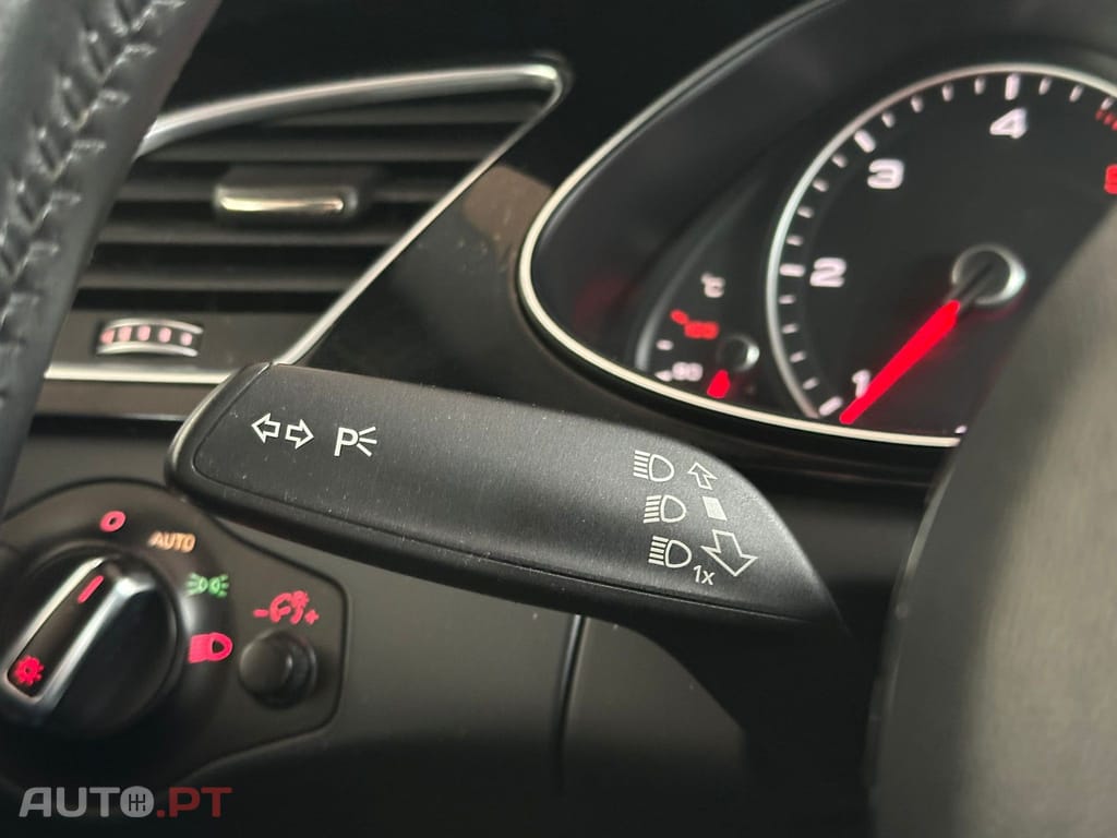 Audi A4 Avant 2.0 TDI Business Line S-line