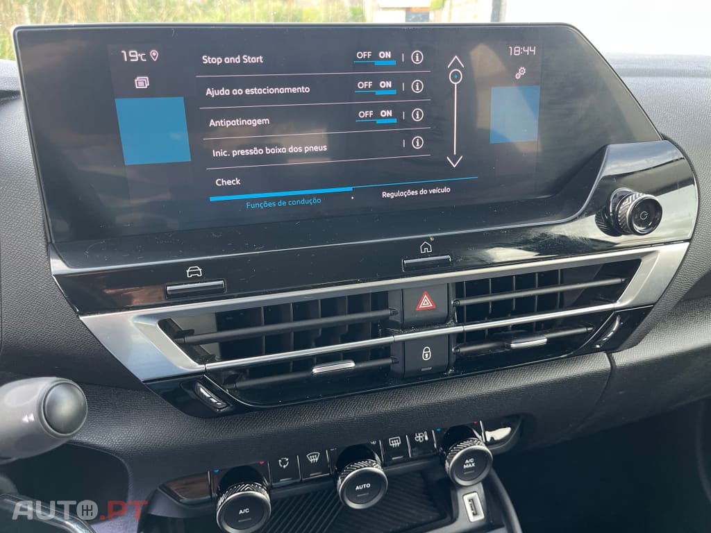 Citroen C4 PureTech 130 Stop&Start EAT8 SHINE