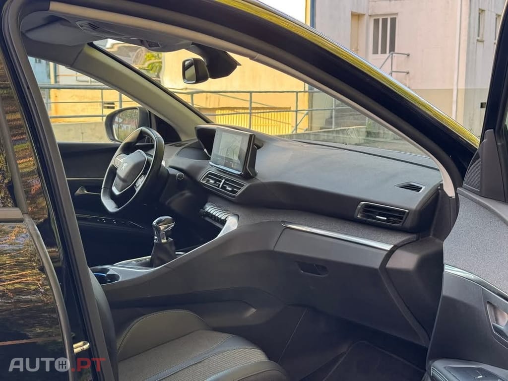 Peugeot 3008 1.5 BlueHDi Allure