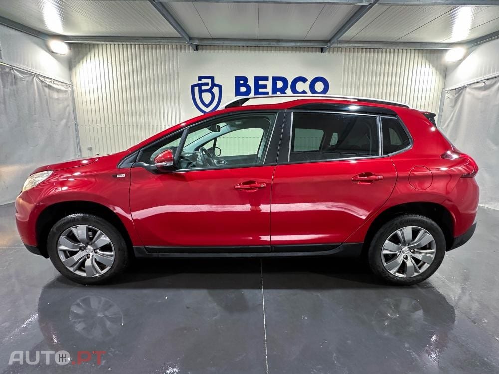 Peugeot 2008 1.2 PureTech Allure
