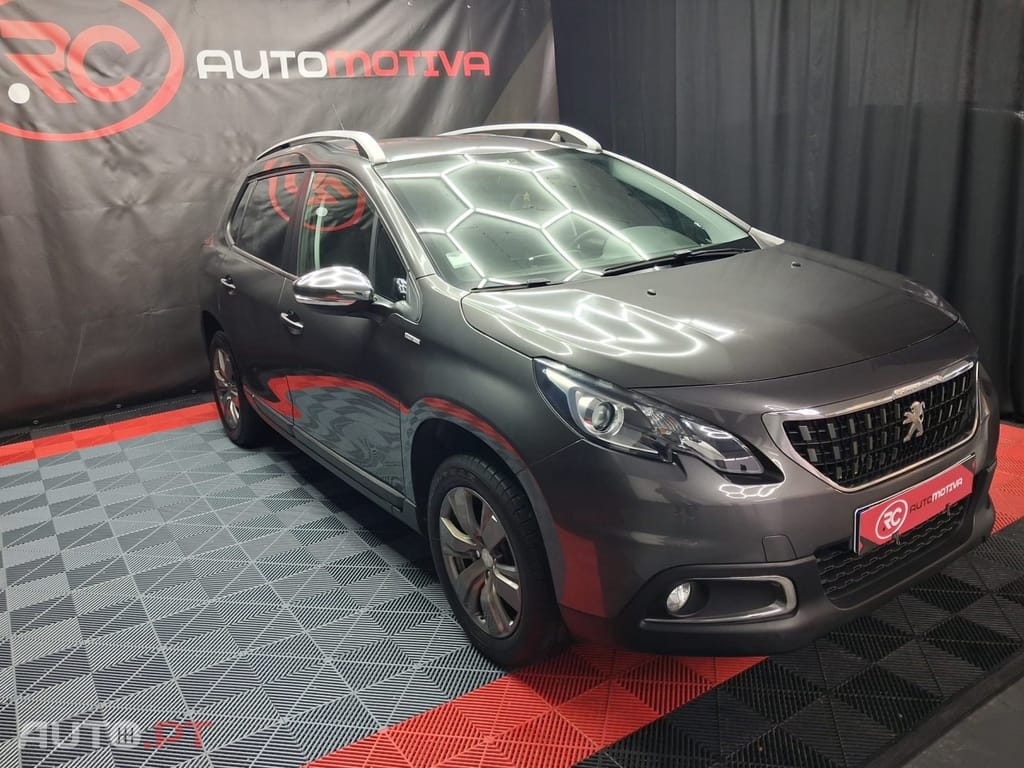 Peugeot 2008 1.2 PureTech Style
