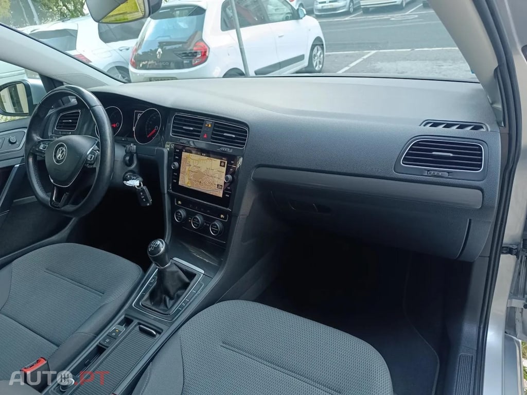 Volkswagen Golf 1.6 TDI Confortline