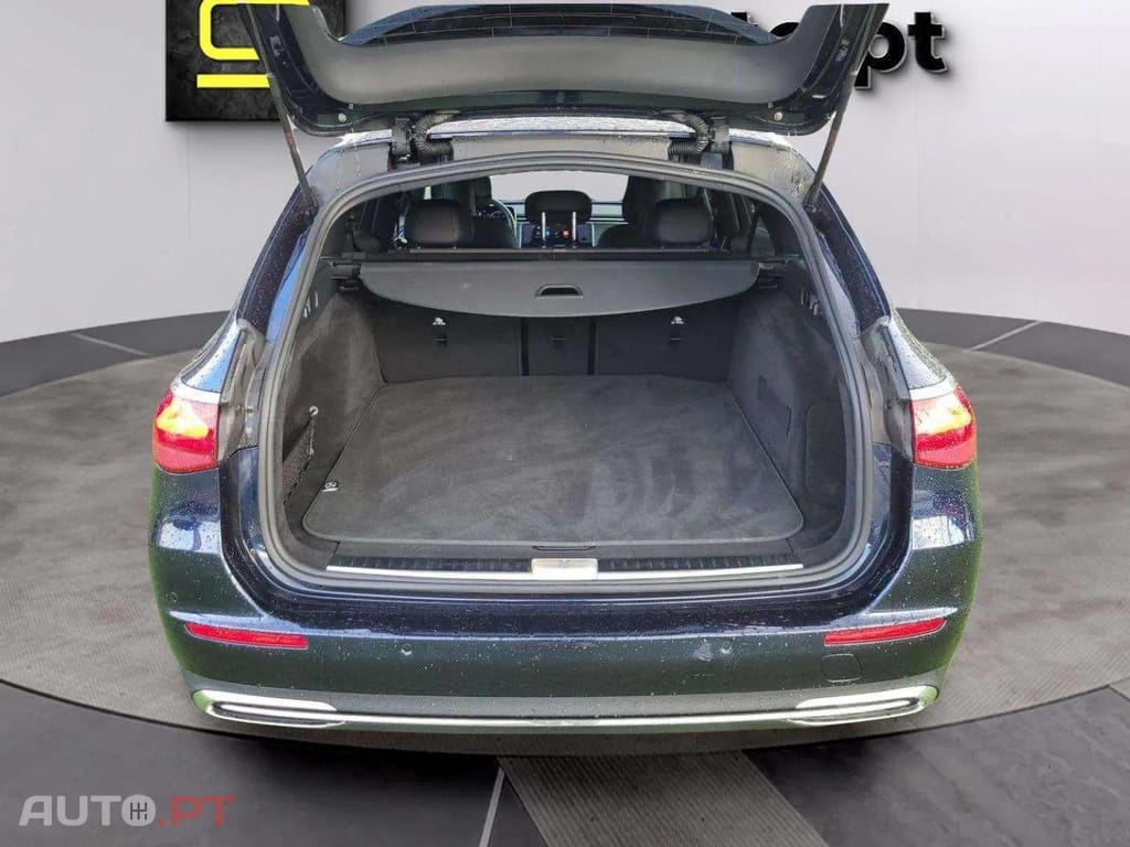 Mercedes-Benz E 220 d Station Avantgarde I.V.A DEDUTÍVEL 