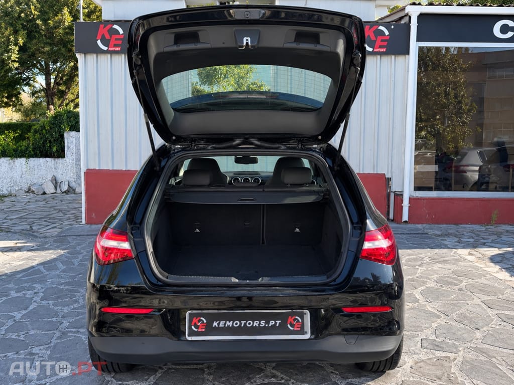 Mercedes-Benz CLA 180 d Shooting Brake Business Solutions.Grande Frota Aut.