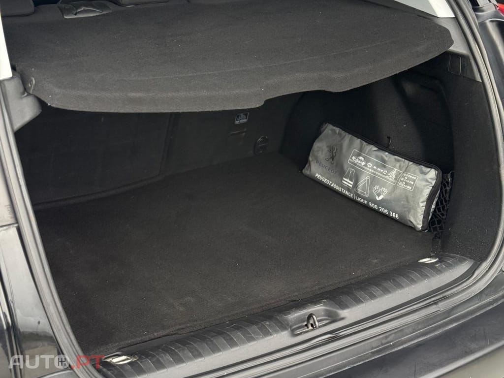 Peugeot 2008 1.2 PureTech Access