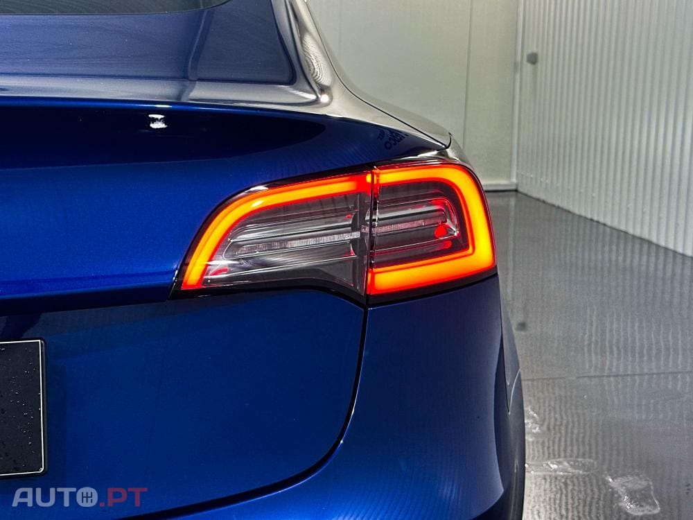 Tesla Model 3 Standard Range Plus RWD