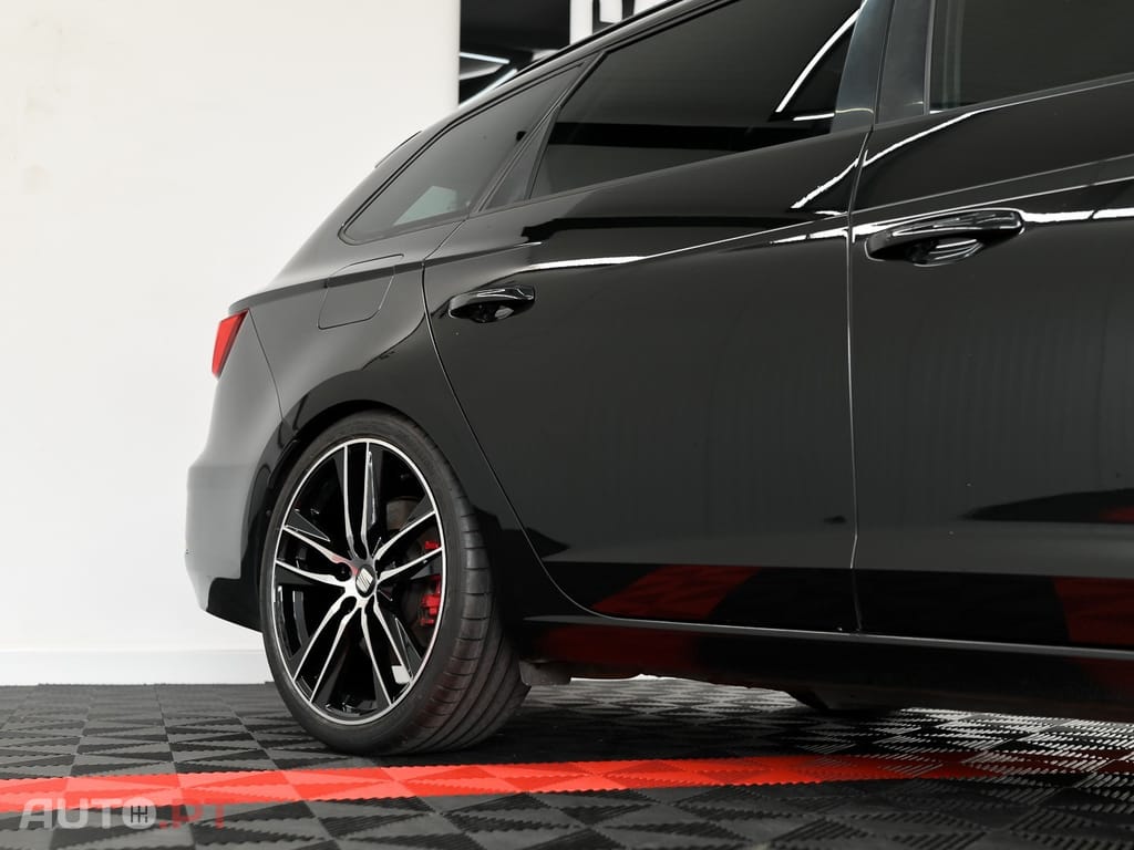 Seat Leon 2.0 TSI S&S 4Drive DSG Cupra 300