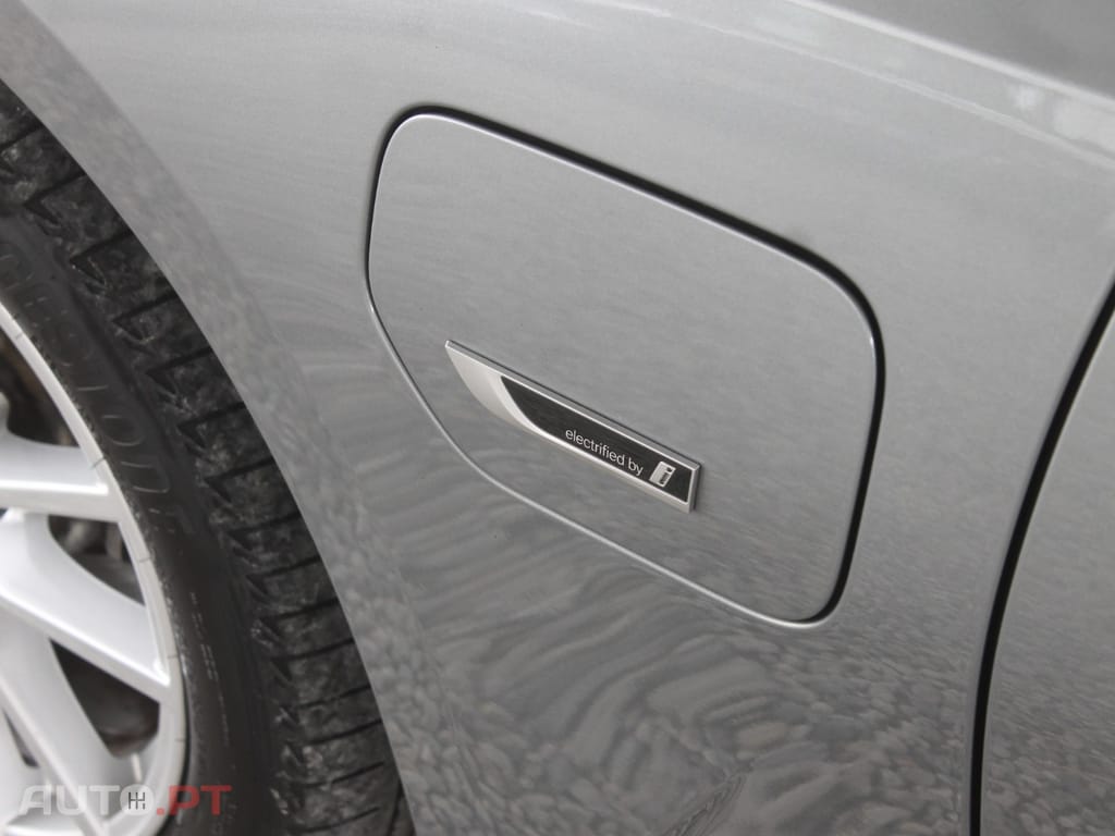 BMW 330 e Corporate Edition Auto