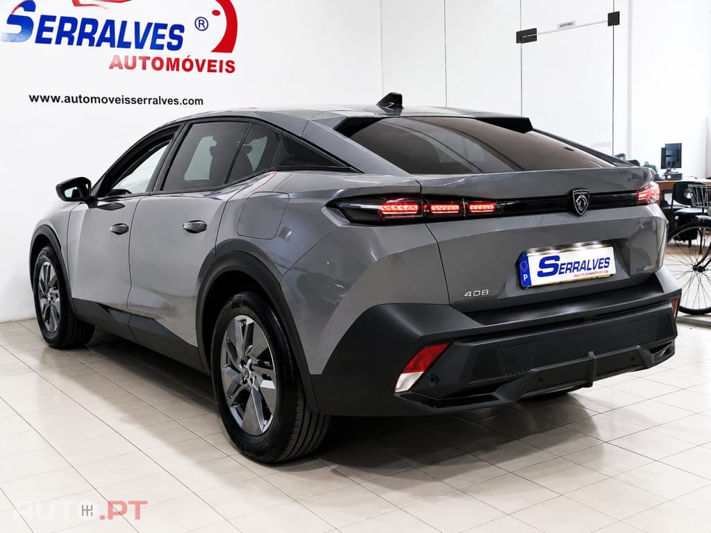 Peugeot 408 1.6 Hybrid Allure e-EAT8