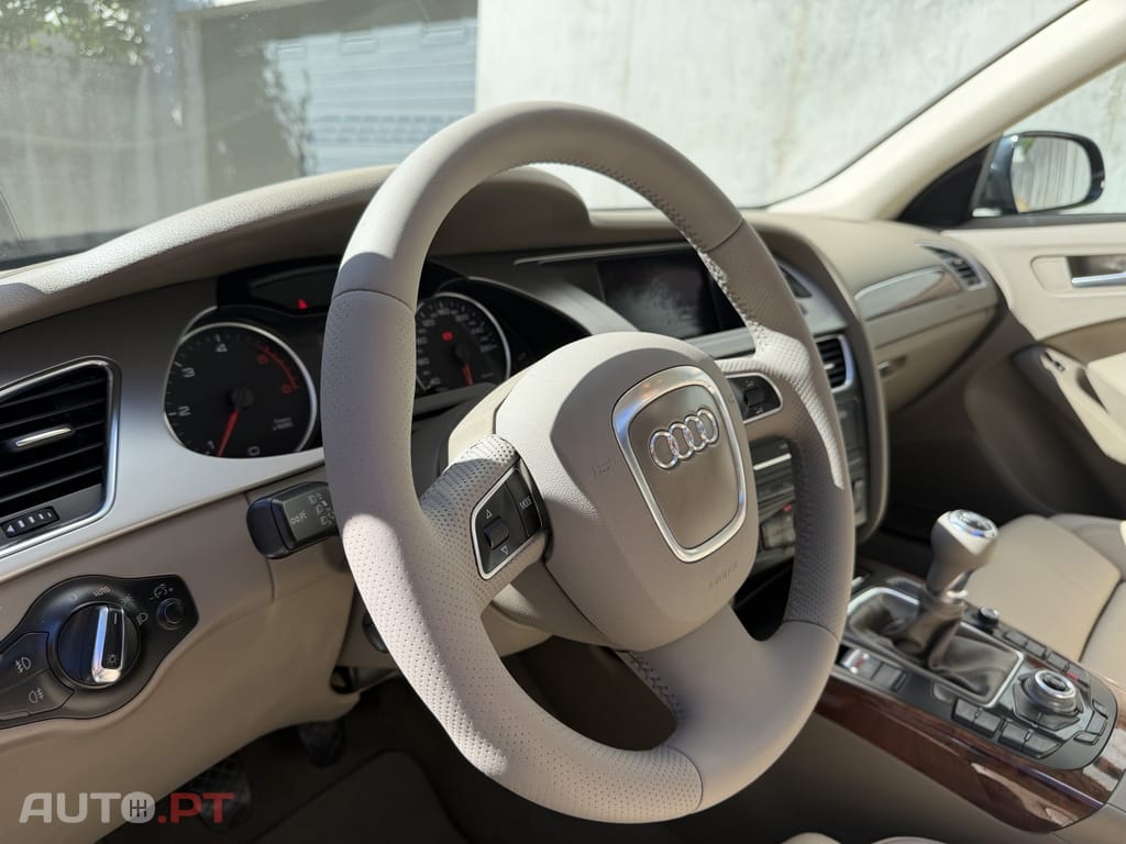 Audi A4 Avant 2.0 TDI s-line