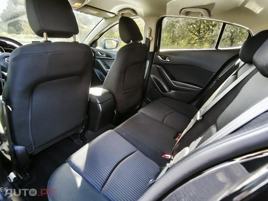 Mazda 3 1.5 Sky-G Evolve