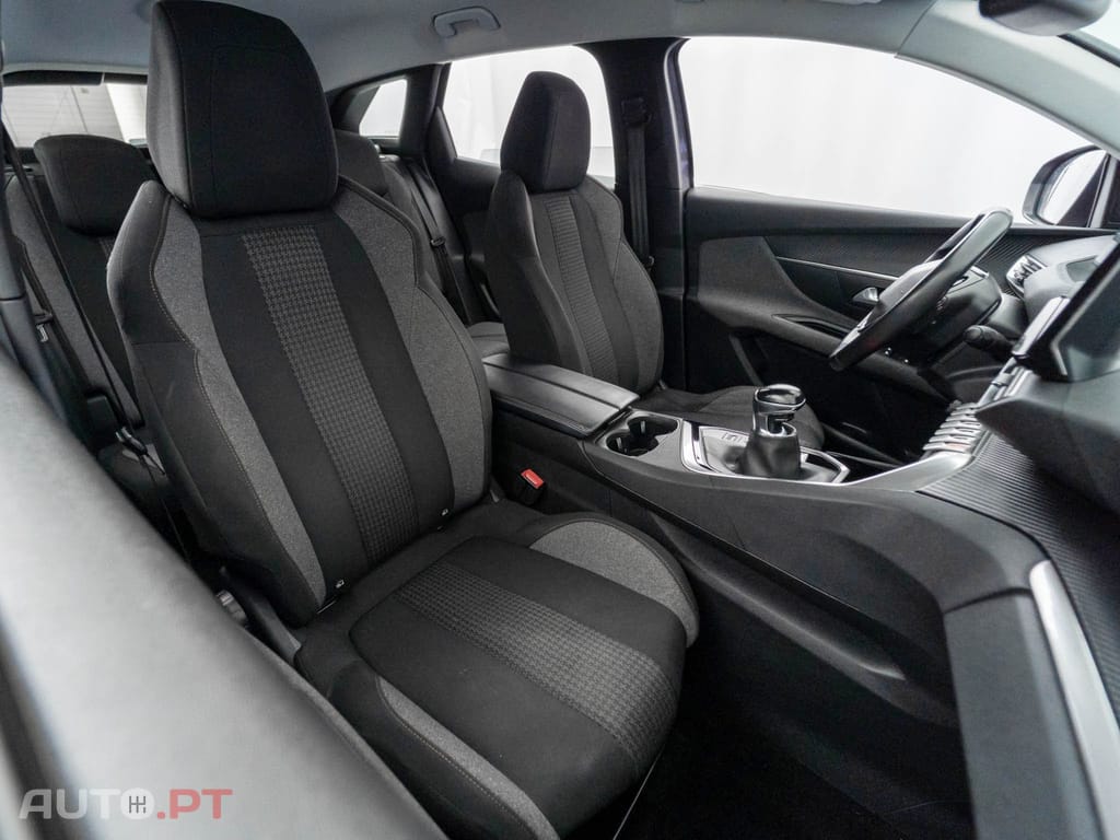 Peugeot 3008 1.2 PureTech Active Pack