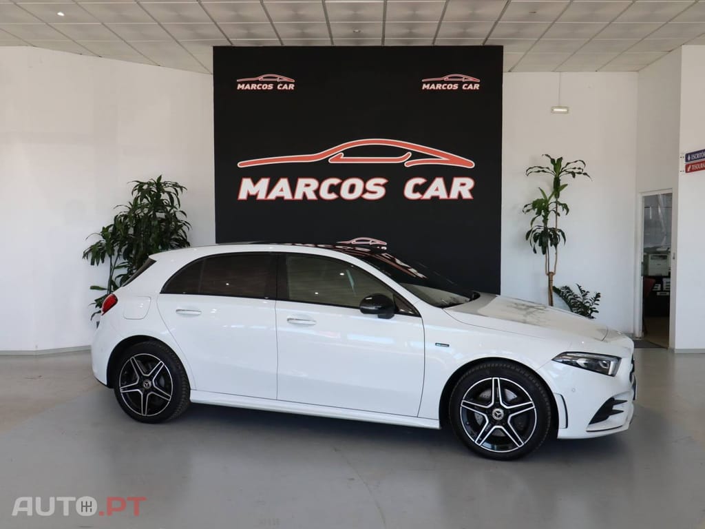 Mercedes-Benz A 250 e 8G-DCT AMG Line