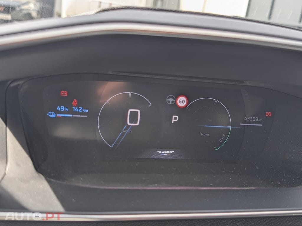 Peugeot E-2008 54 kWh GT