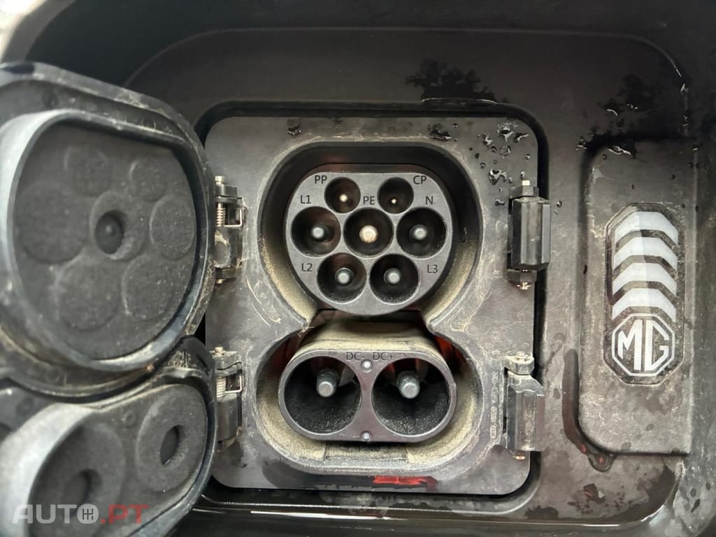 MG ZS EV Standard Luxury