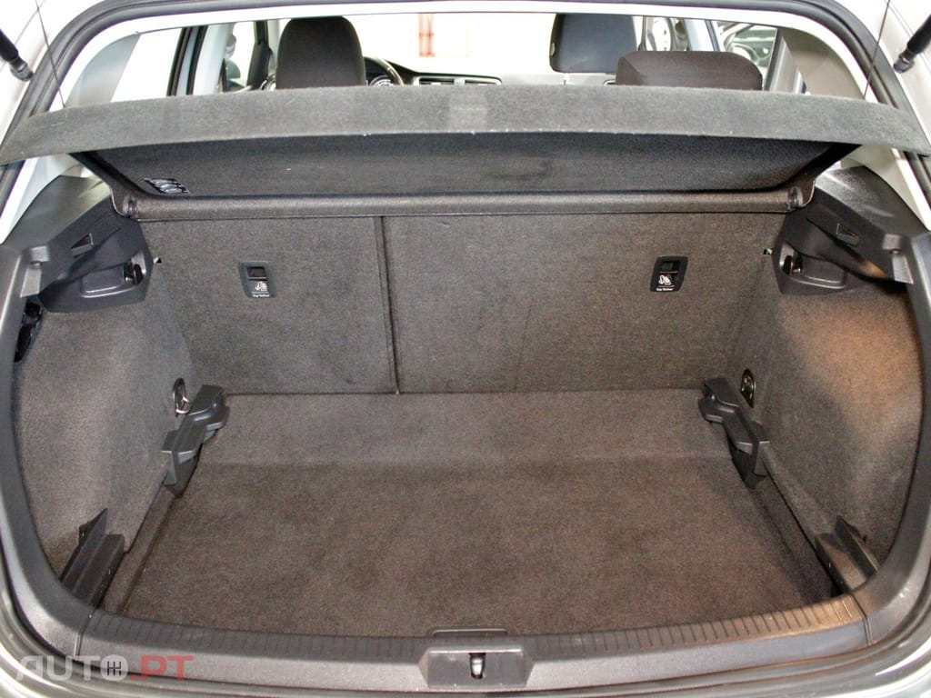 Volkswagen Golf 1.6 TDi Confortline