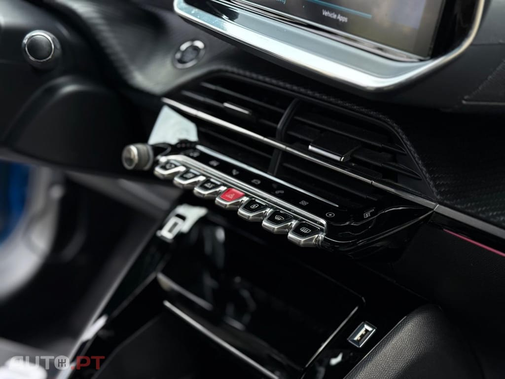 Peugeot E-208 50 kWh GT Pack