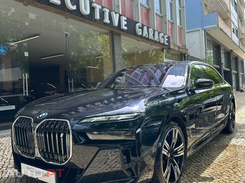 BMW i7 xDrive60 Pack Desportivo M