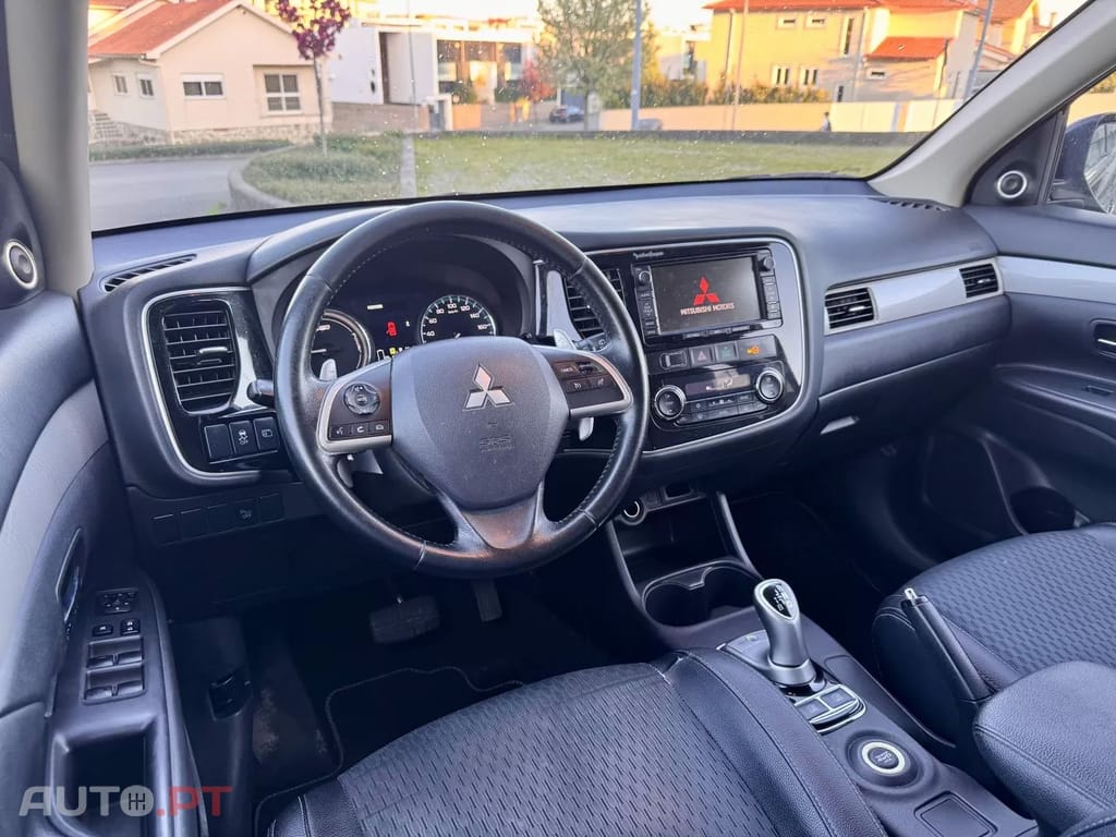 Mitsubishi Outlander 2.0 4WD