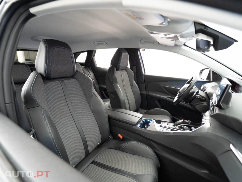 Peugeot 3008 1.6 Hybrid Active Pack e-EAT8