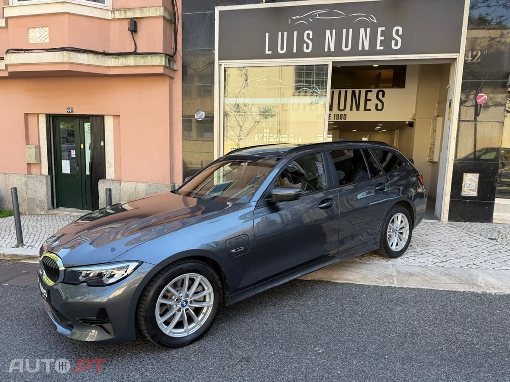 BMW 320 e Line Luxury Auto