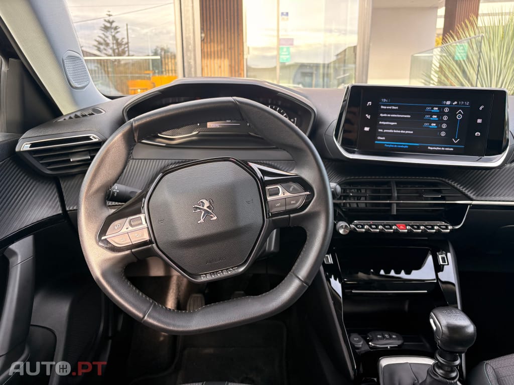 Peugeot 2008 1.5 BlueHDi Allure Pack