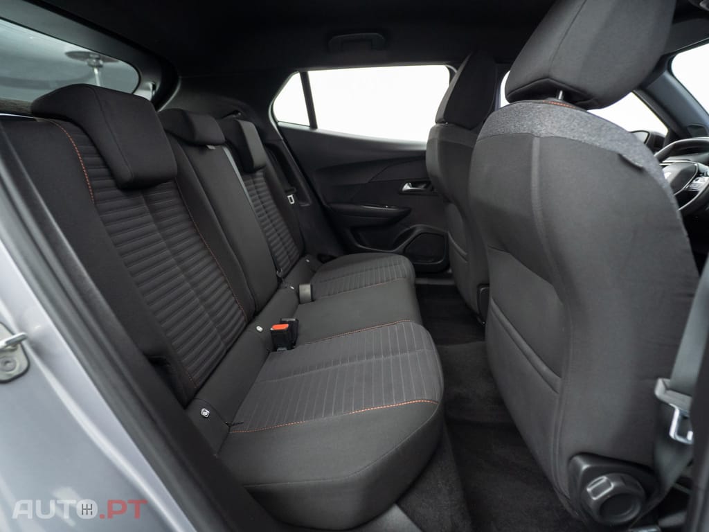 Peugeot 2008 1.2 PureTech Active Pack