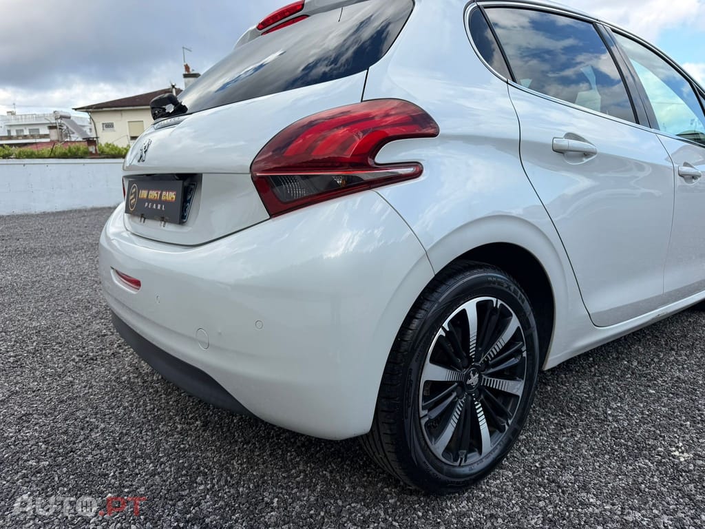 Peugeot 208 1.2 PureTech GT Line