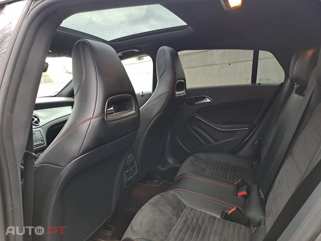 Mercedes-Benz CLA 220 AMG Full Extras 177 CV