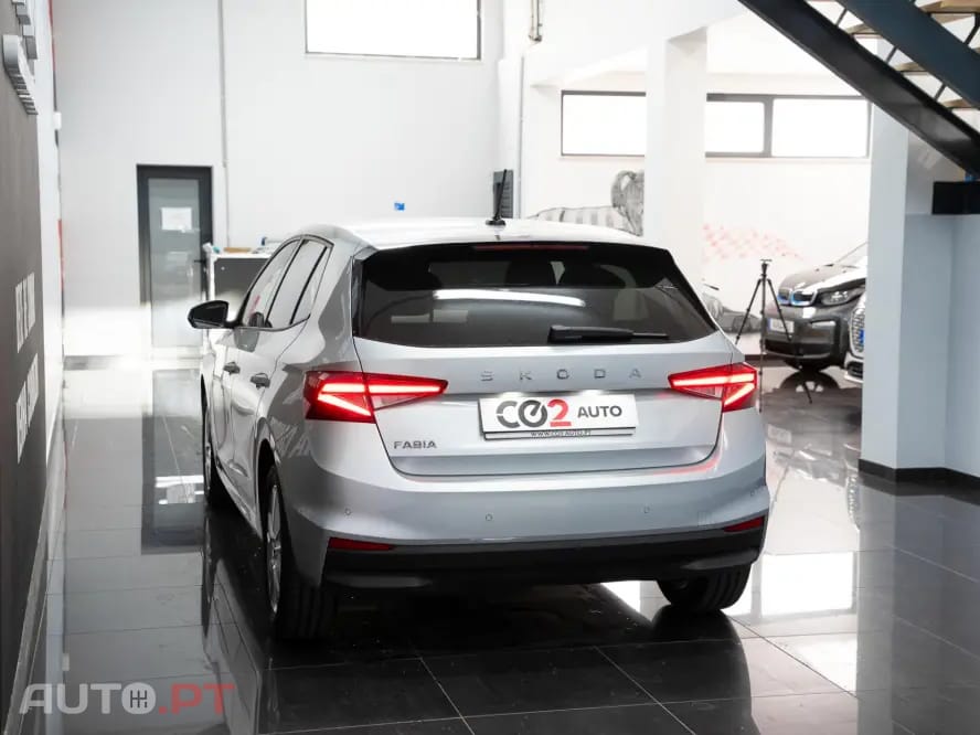 Skoda Fabia 1.0 TSI Selection DSG