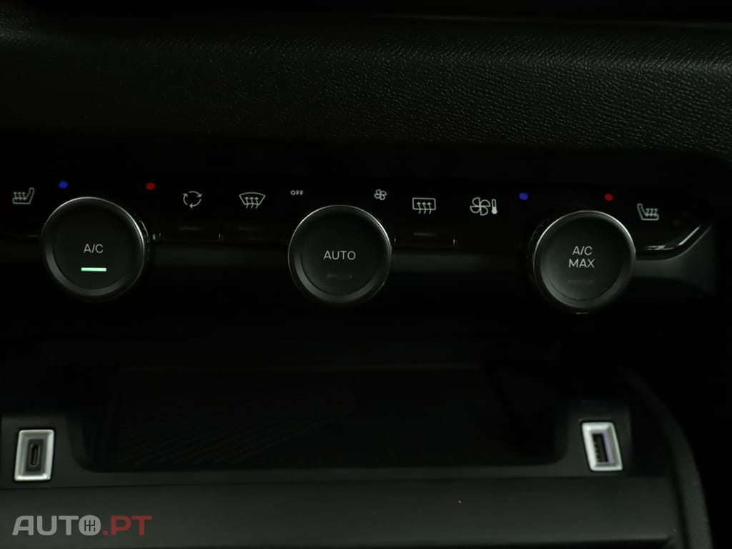 Citroen C4 C4 1.2 PureTech Plus EAT8